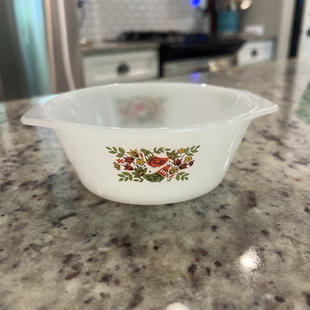 Arcopal France Vintage Milk Glass Casserole Baking Dish Floral French Hen Small